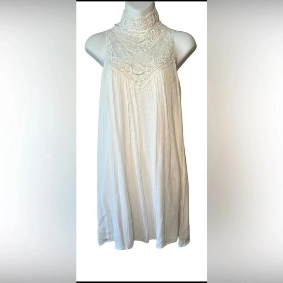 Rue21 Dresses & Skirts - Rue21 | Crochet Halter Neck-line Dress